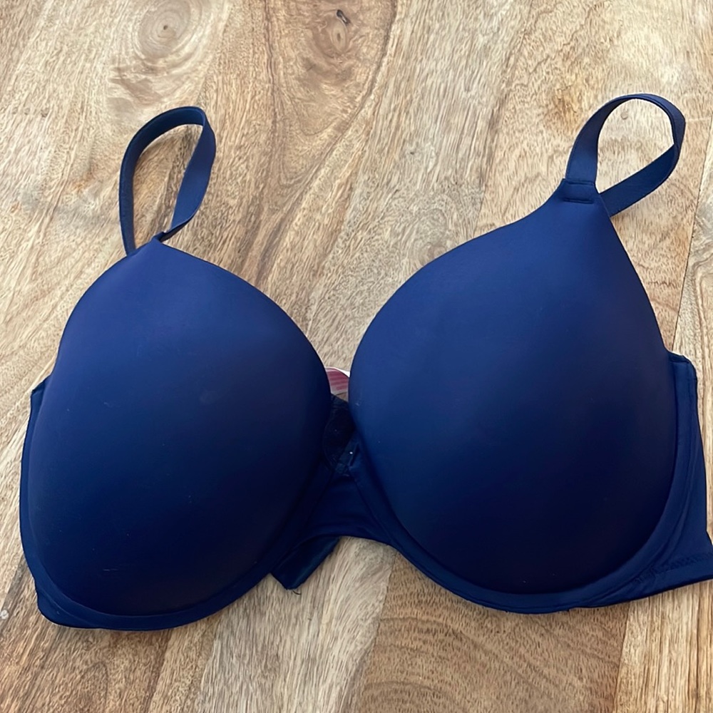 3 for $18 Victoria’s Secret Pink push up padded bra size 36DD in Navy